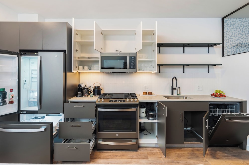 Luxury Apartments by Hyatus at Boston Everett