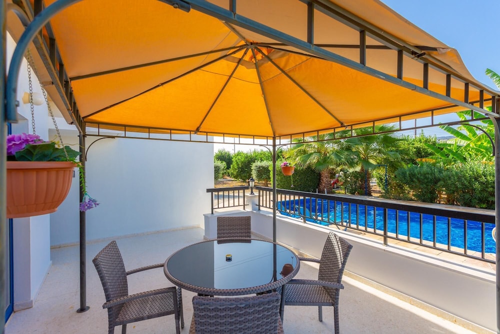 Villa Charoula Pente Large Private Pool A C Wifi - 3274 view 5
