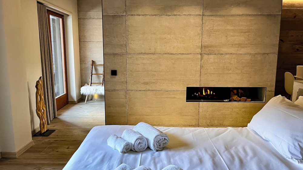 Agarthi Suites