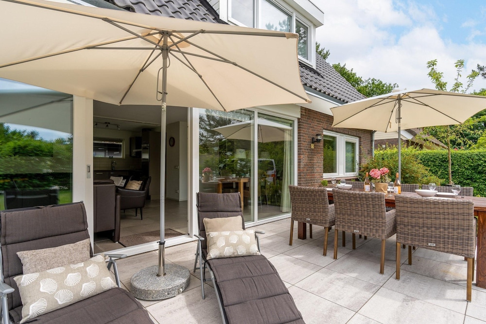 Tastefully Furnished Country House for 6 People