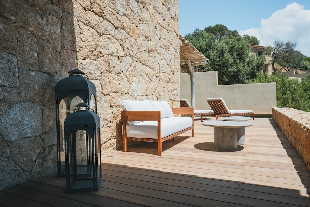 Luxury Villa a Nepita Beach Access Through the Maquis