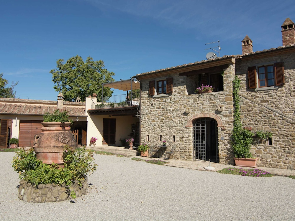 Holiday Home in Cortona photo 1