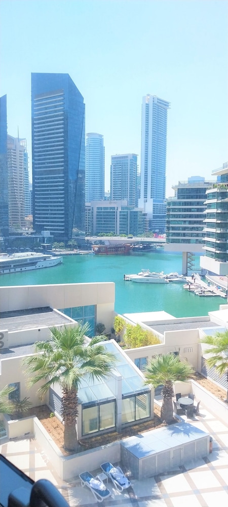 Gorgeous 1B With Balcony in Dubai Marina