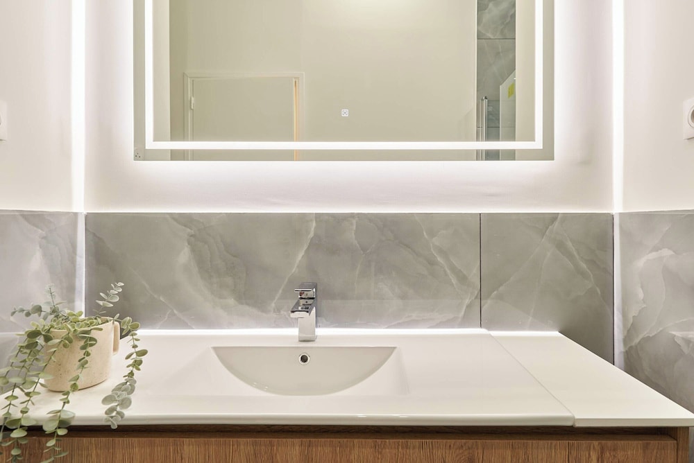 Superb Apartment AC - Buttes-chaumont en Paris
