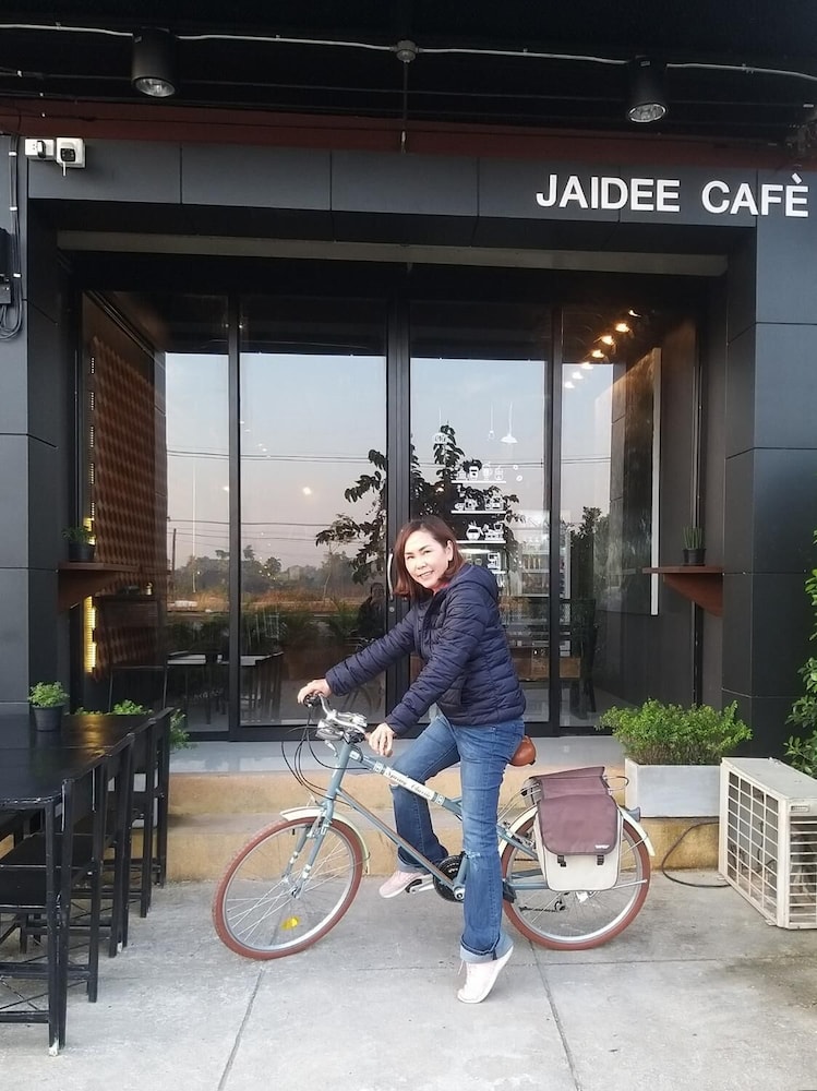 Jaidee Cafe & Hostel Chiangrai view 2