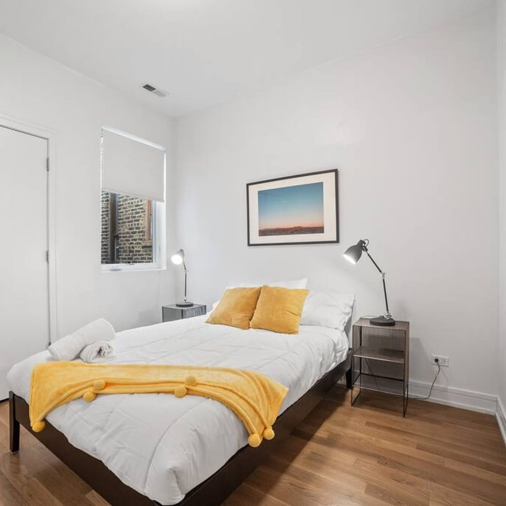 4-bedroom Condo Near Fulton Market w Rooftop