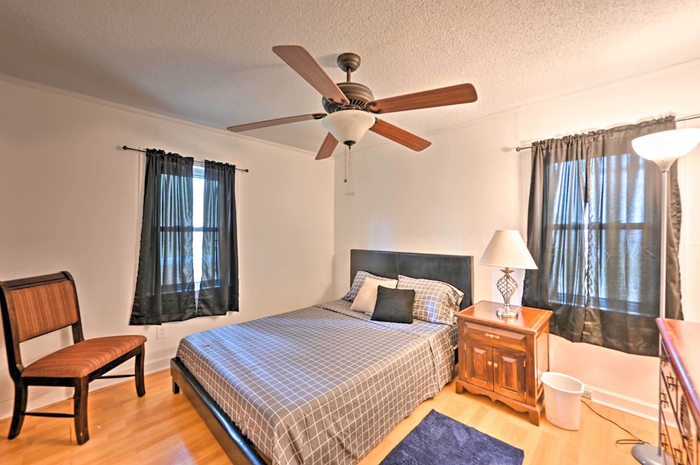Blounts Creek House w/ Yard - Pets Welcome!
