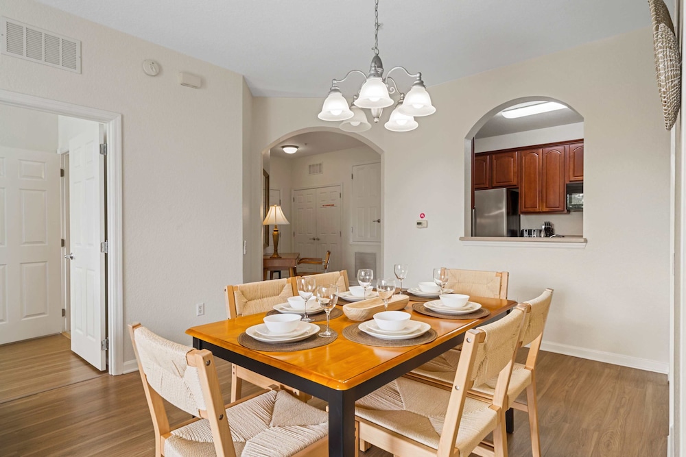 4024 Breakview Drive #303