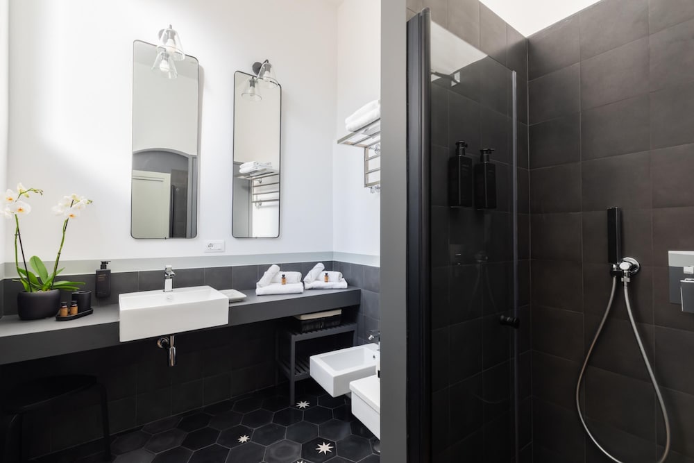 Stunning Rose Trastevere Apartment