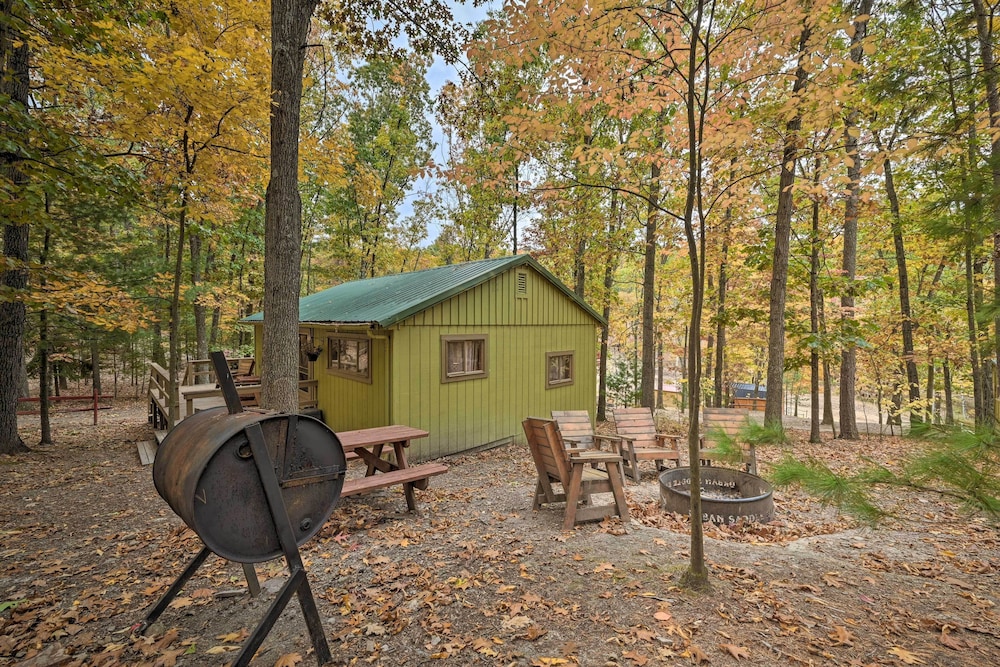 5 Mi to Raystown Lake Launch: Lucas Mccain Cabin view 5