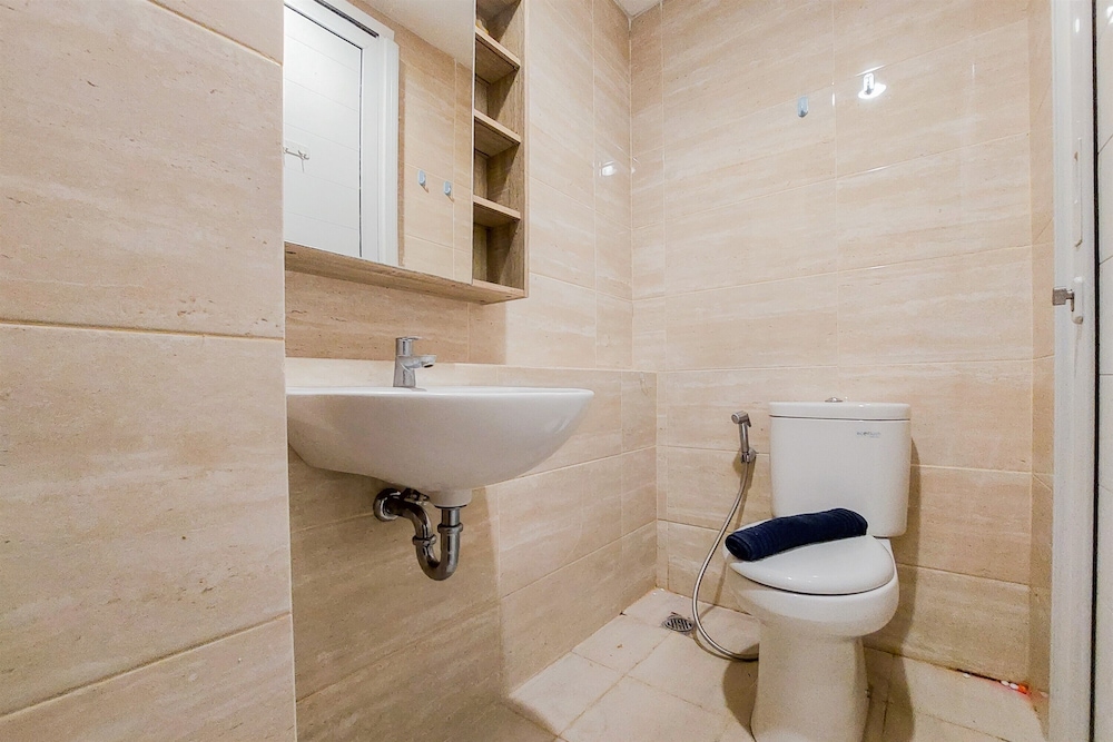 Good Deal and Comfy Studio Apartment at Springwood Residence