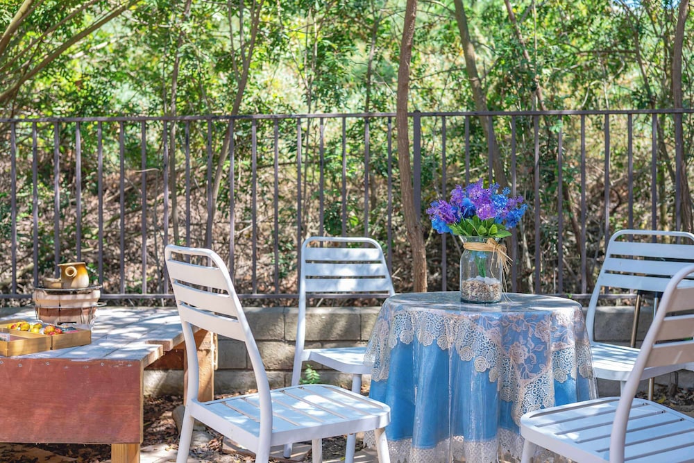 Tranquil Quiet Mountain Home w Private Garden