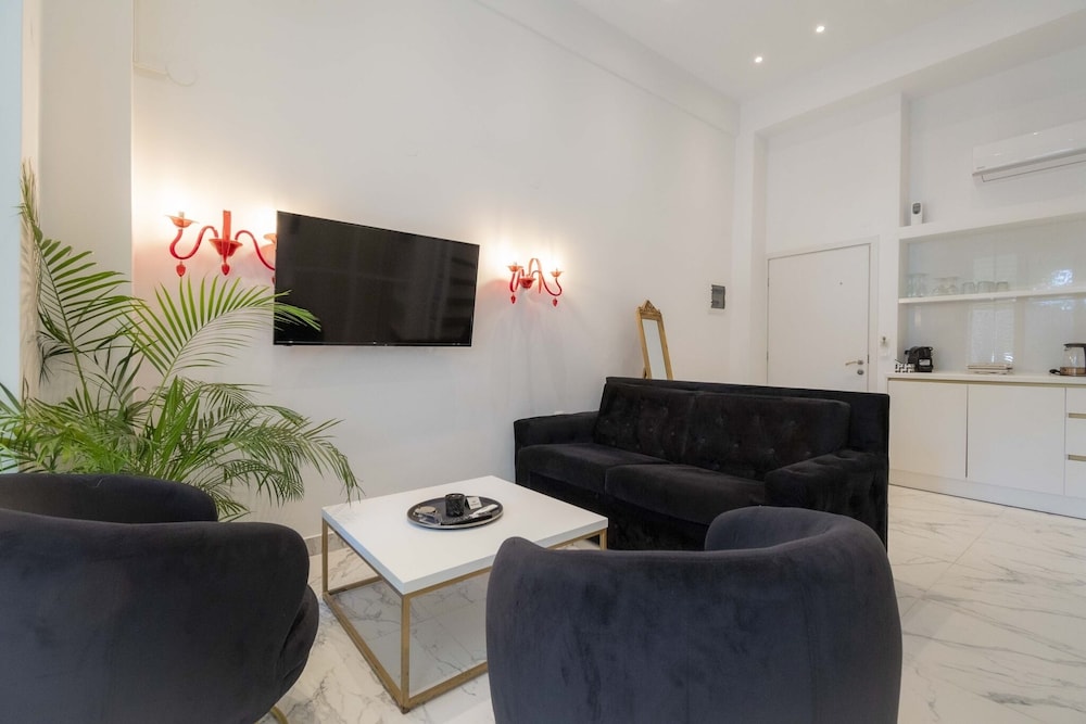 4 Elements Earth Luxury Suites