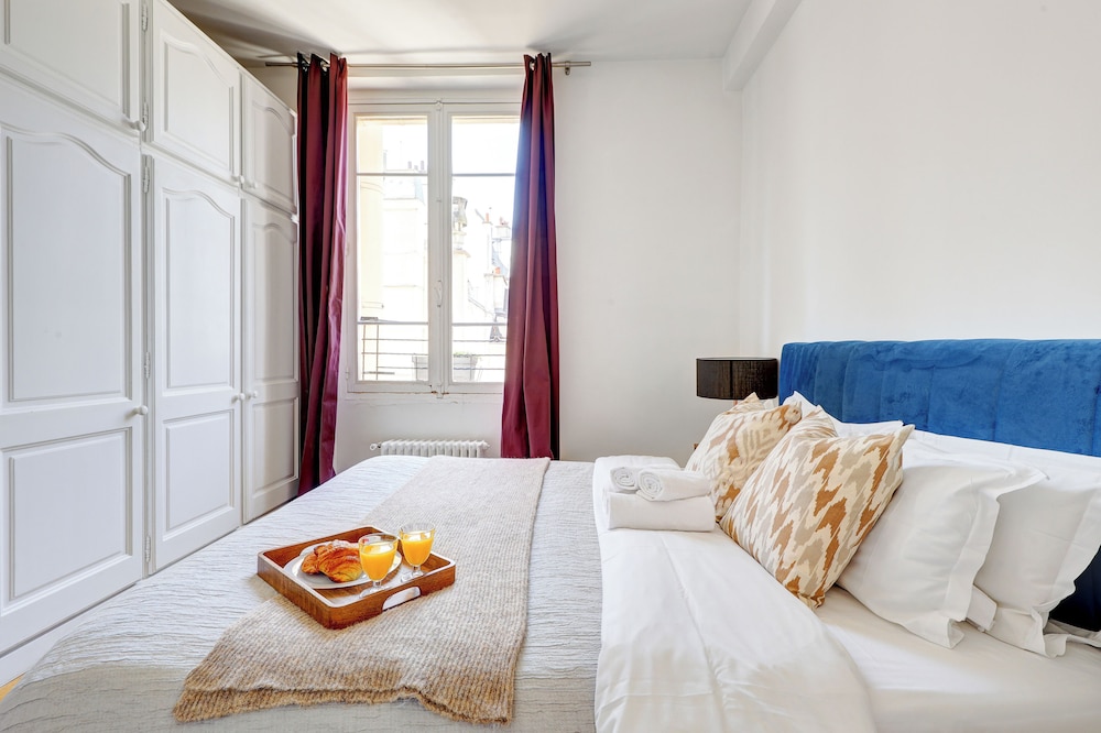Charming 1BR Steps from Saint-Germain