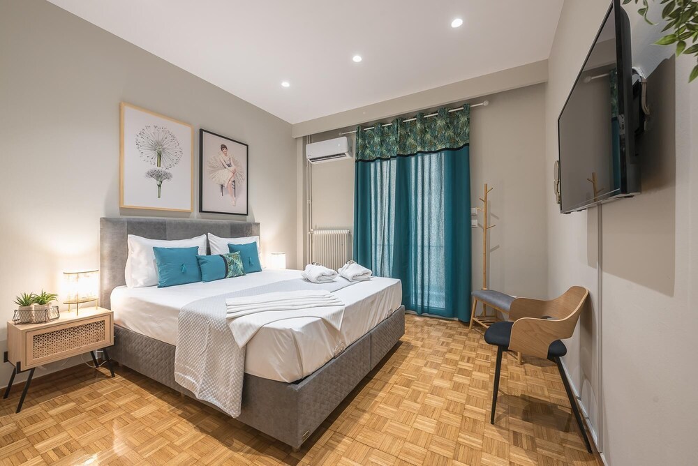 Elegant Mavili Suite by Cloudkeys
