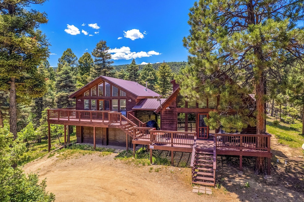 2 Min to Hiking: Cabin w/ Deck in Angel Fire