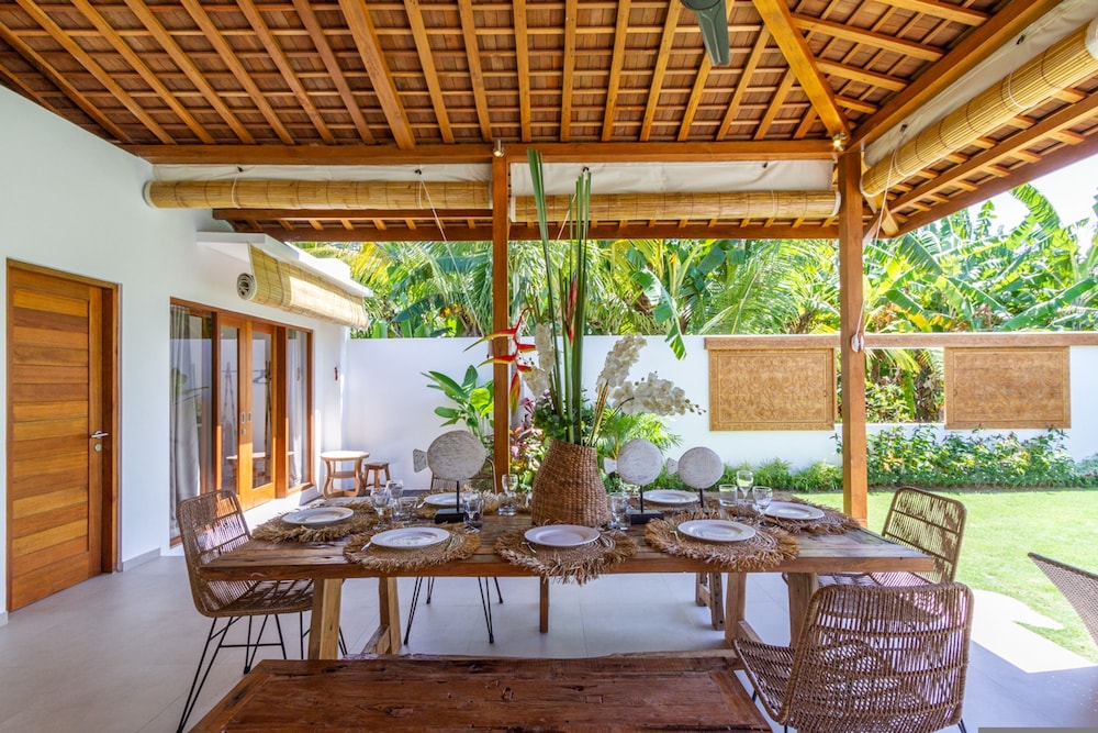 Villa Namu by Alfred in Bali - Family 5 BD Dream in Seminyak Oberoi Beach