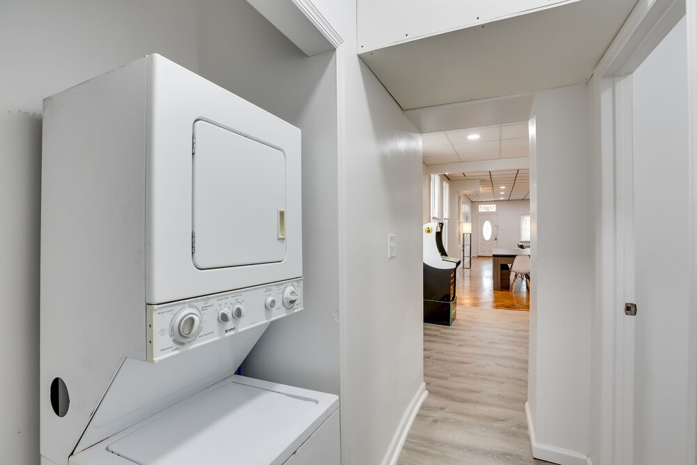 Pet-friendly Atlantic City Apartment Near Beach! view 5