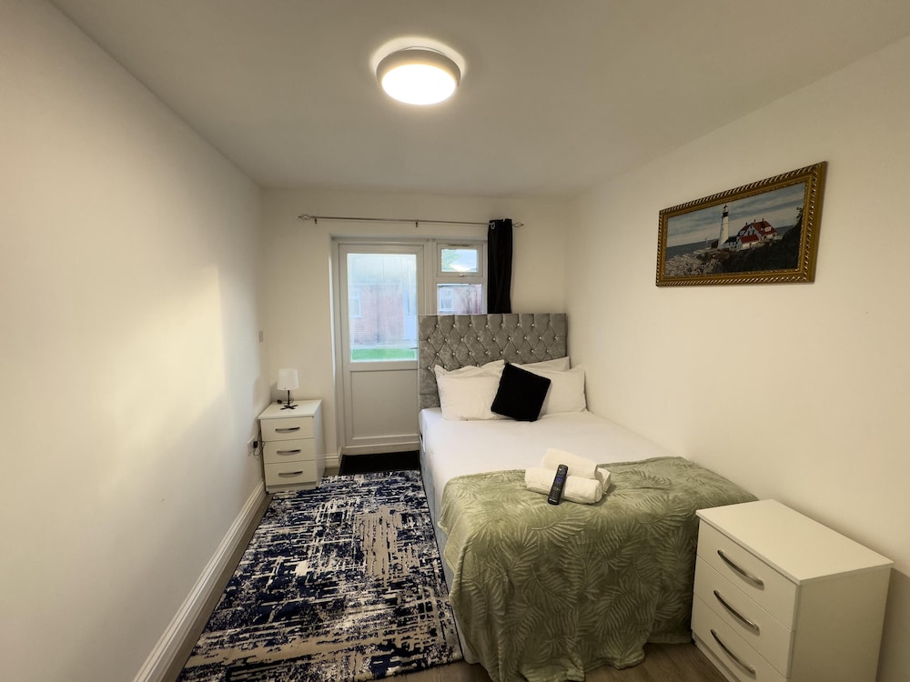 Heathrow Lodge B&B