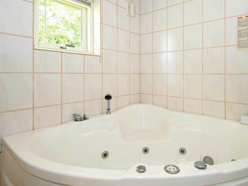 8 Person Holiday Home in Allingabro view 2