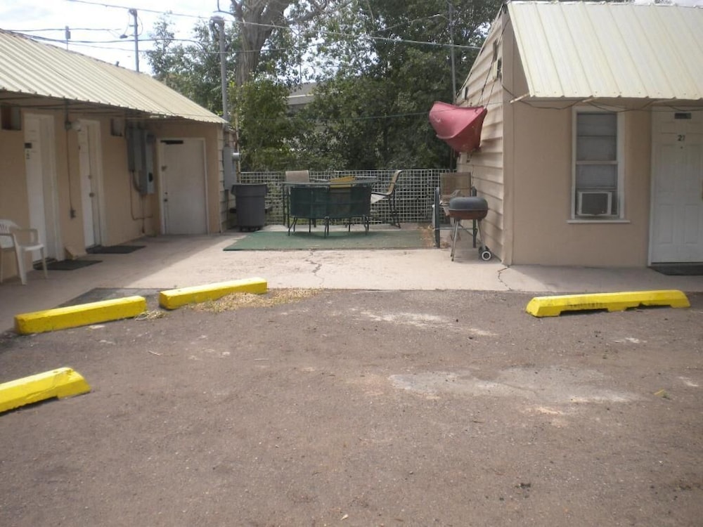 Riverside Motel