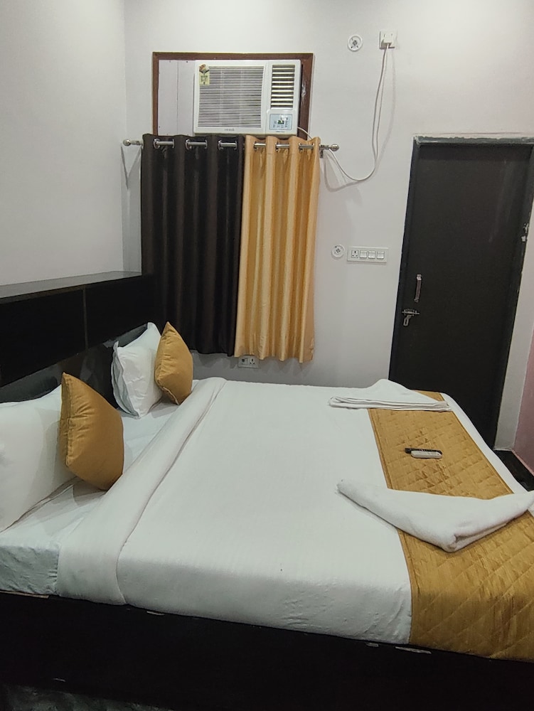 HOTEL PRICELESS AMITY UNIVERSITY LUCKNOW