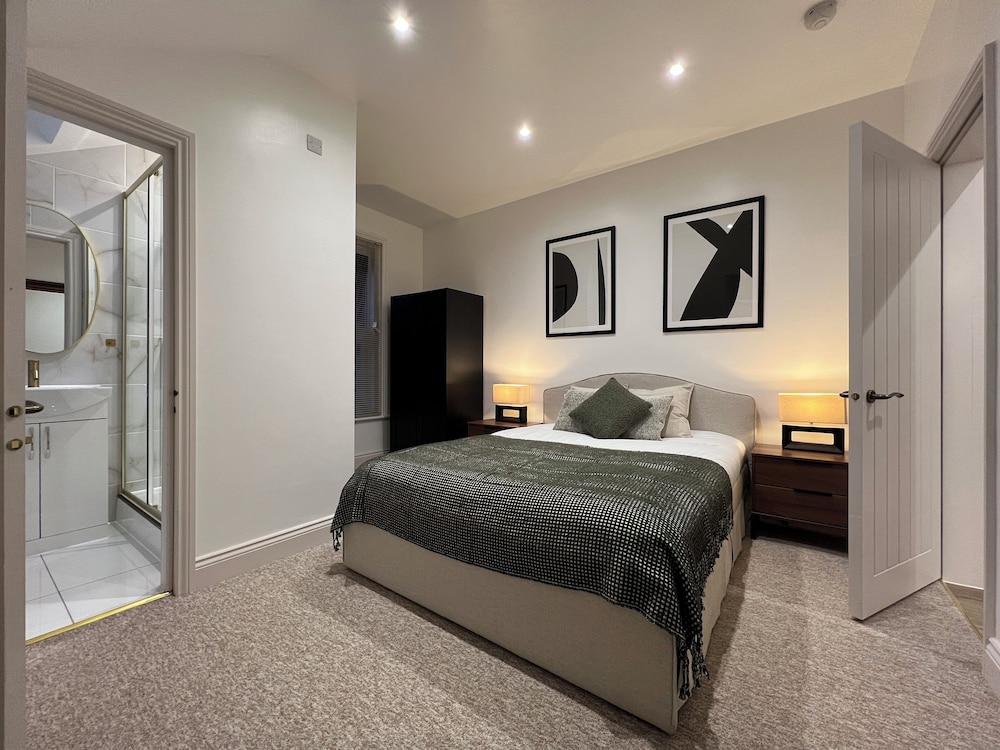 Elm Bank Suites