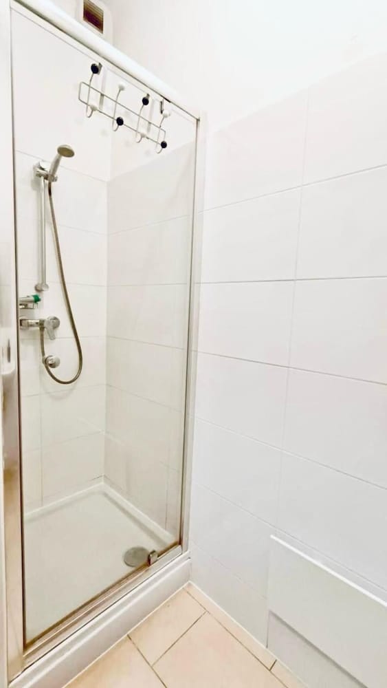 Beautiful Stay for 5 Near Stadthalle