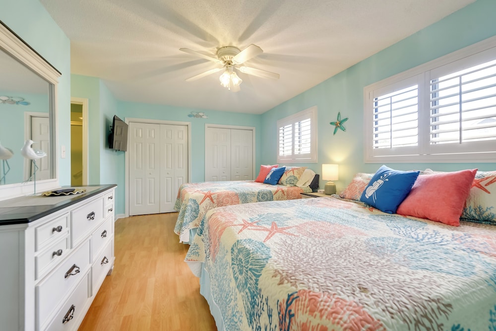 Golf Getaway w/ Pool Access: Little River Home!
