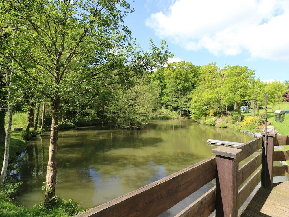 Miswells Cottages - Lake View