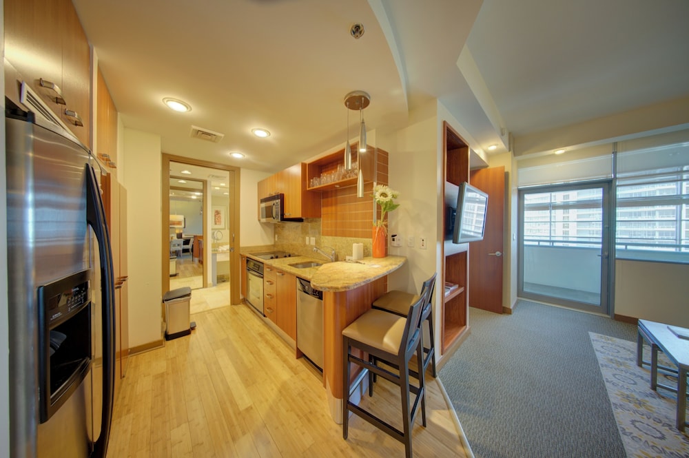 AKA Brickell High Floor Free Parking by Palermo Home