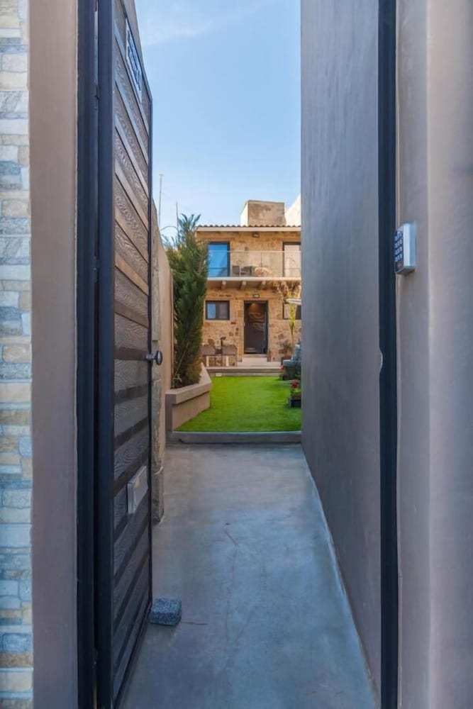 Evangelia Casa-comfy stay centrally