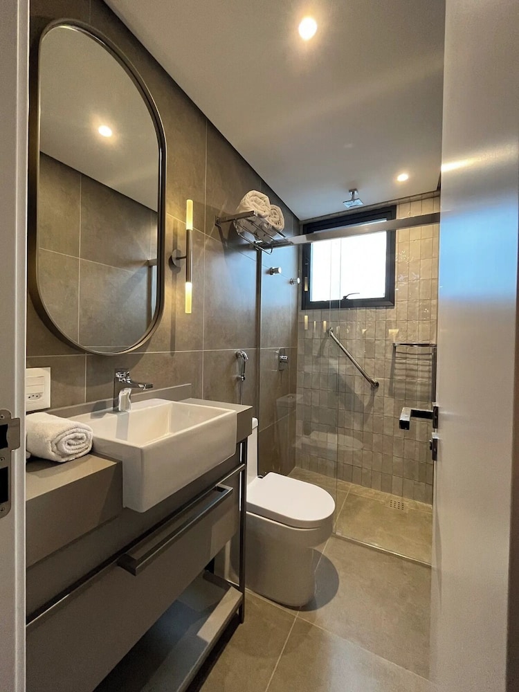 Luxury Stay Steps from Praia Brava