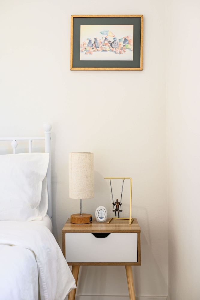 Cozy Stylish Home Spacious Fully Equipped Stay