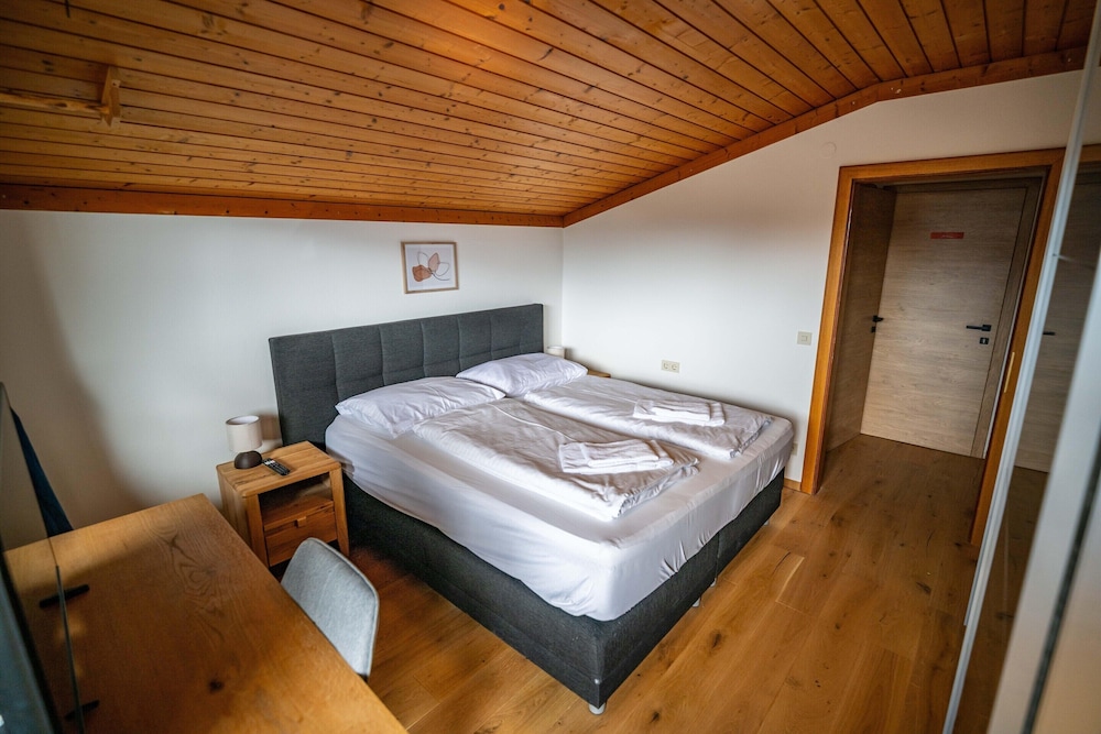 Lovely Apartment in Saalfelden With Balcony