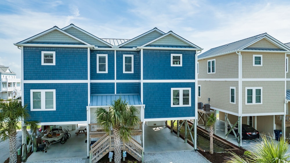 Queens Grant by Topsail Realty
