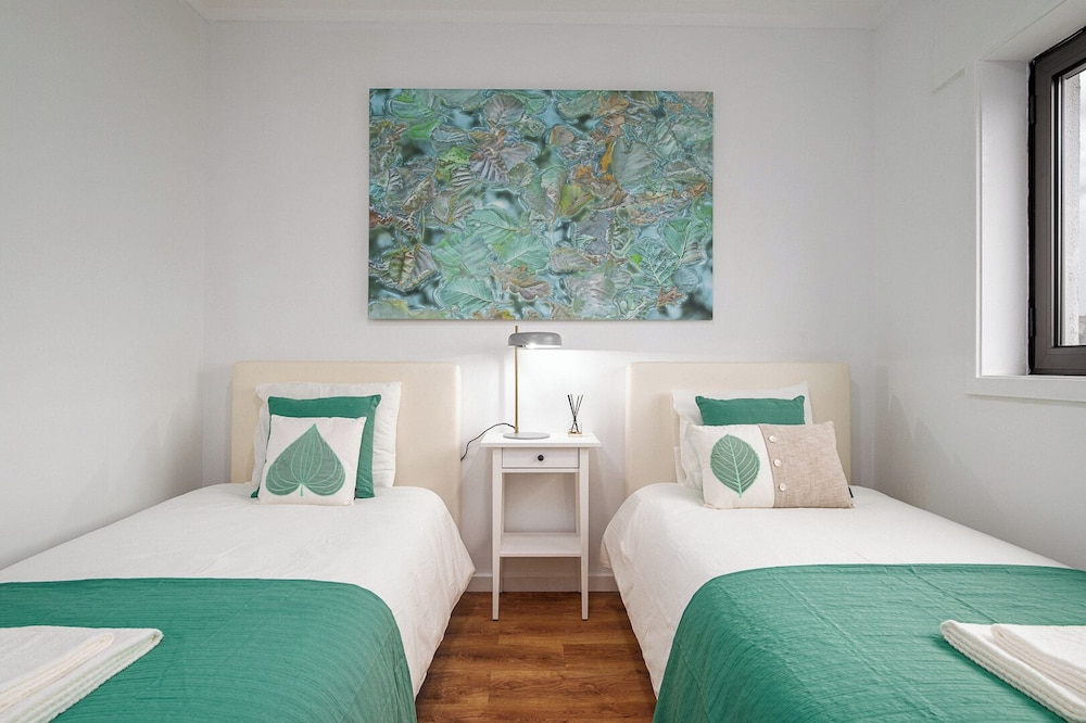 Gaia23 · Lovely 2-bed w/ Parking Amazing View