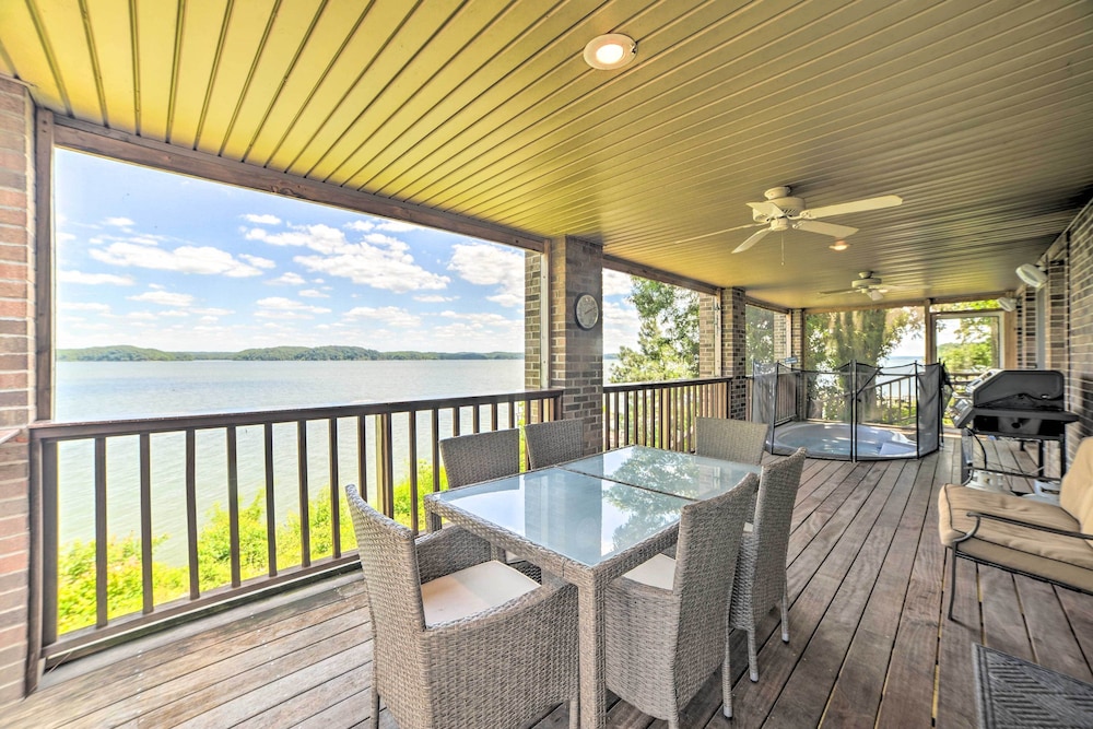 3,000 Sq Ft A-frame Home on Kentucky Lake w/ Dock!