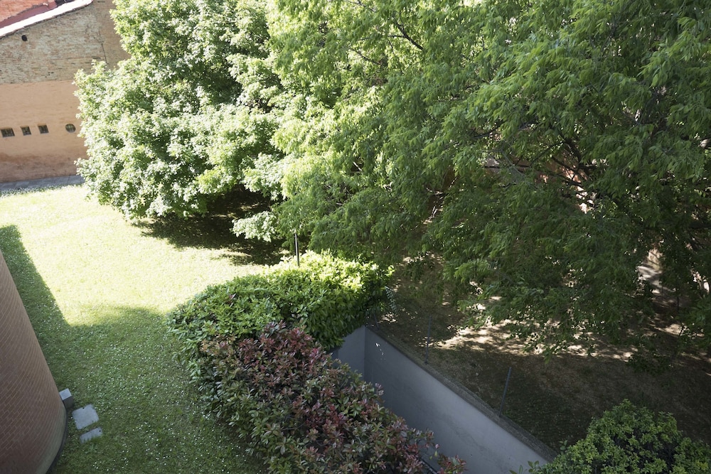 New, Spacious, Bright, Elegant Loft Apartment With Balcony. Opposite the Hospital S. Orsola