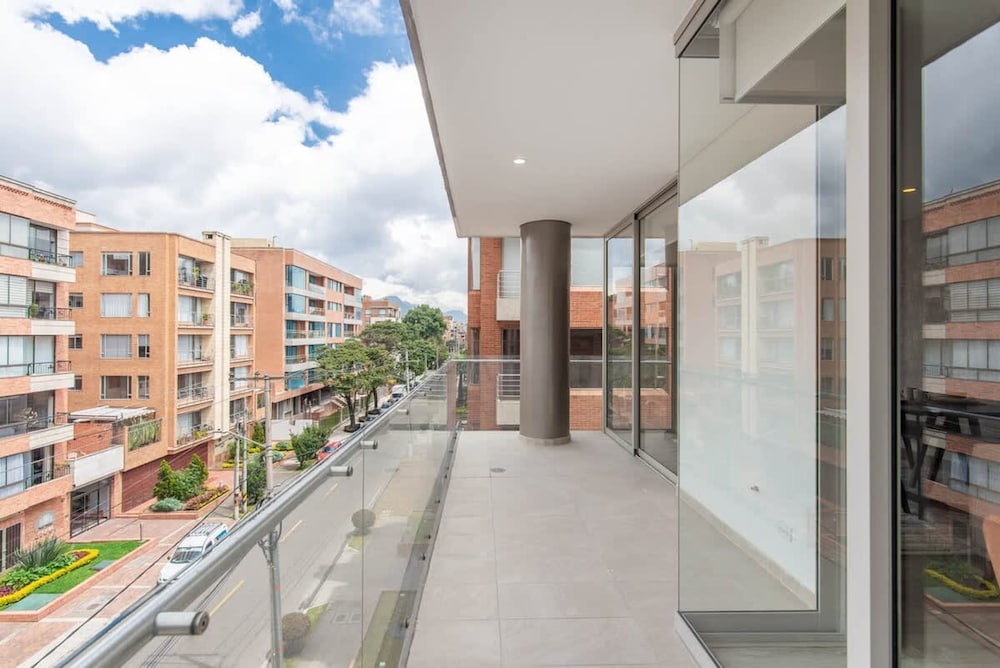 Magnificent 3 BR in Usaqu n