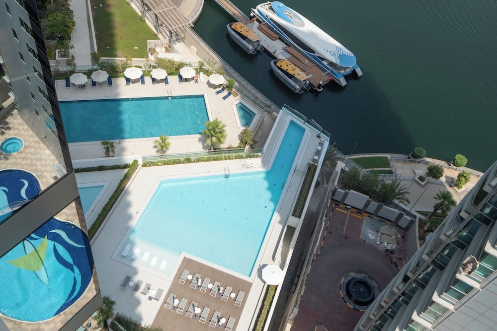 Experience 2BR Luxury Living  LIV Marina