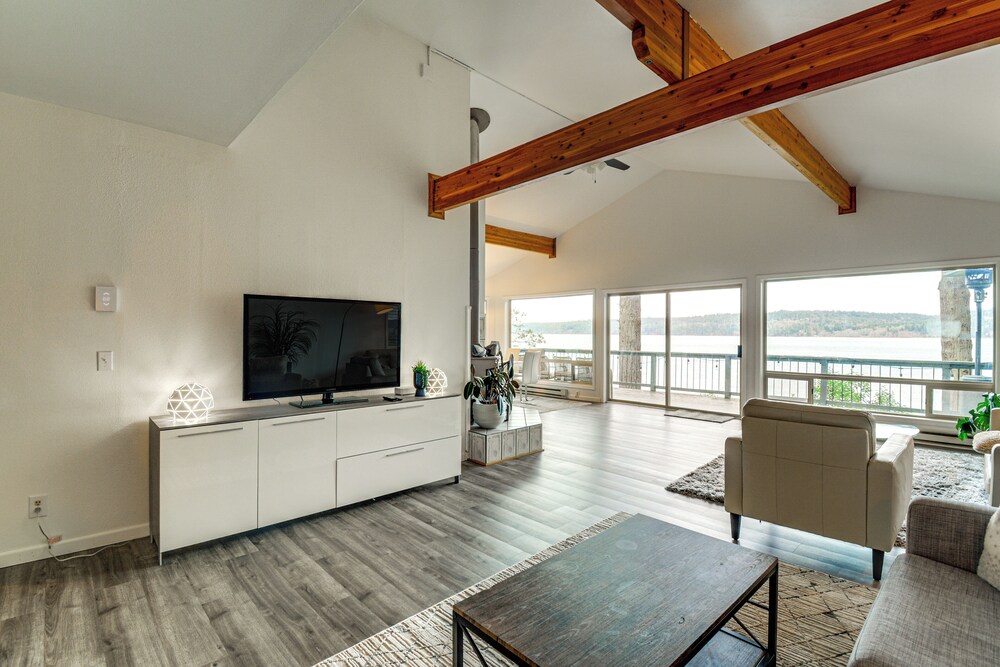 Balcony w/ Bay Views: Family Gem in Port Townsend