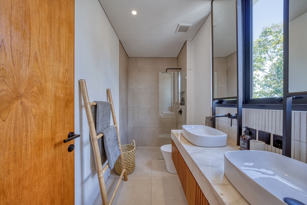 New Luxury Malvarrosa Villas