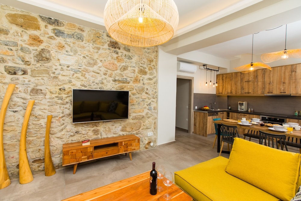 Ekaterini Luxury House