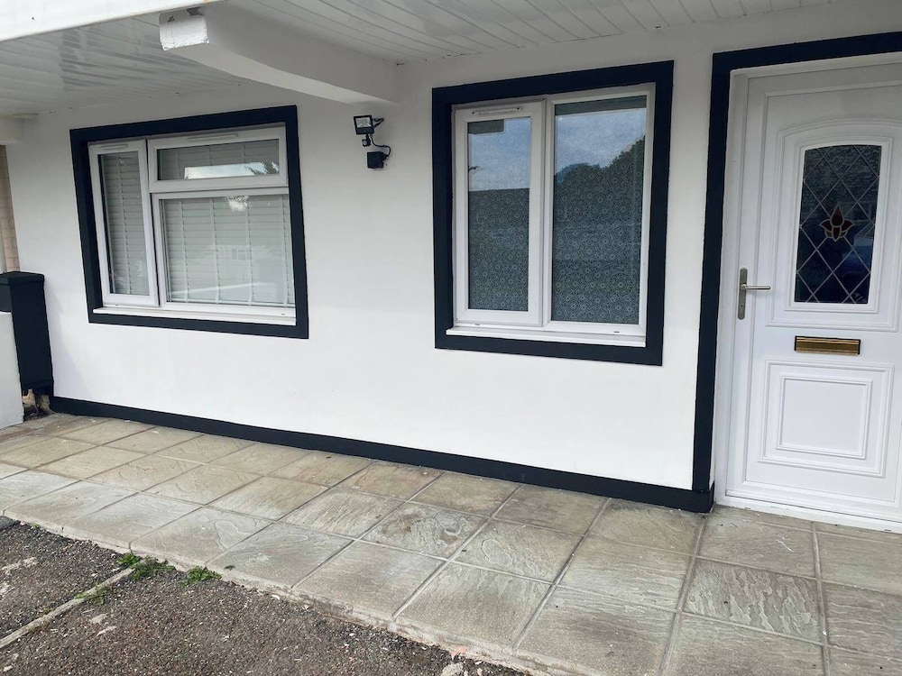 Stunning Truro 1-bed - Sleeps 2 & Parking