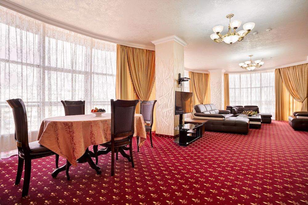Amici Grand Hotel