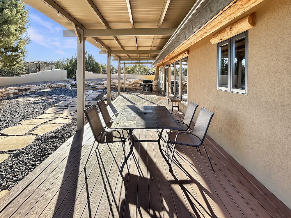 Whispering Deer Retreat 3 Bedroom Home