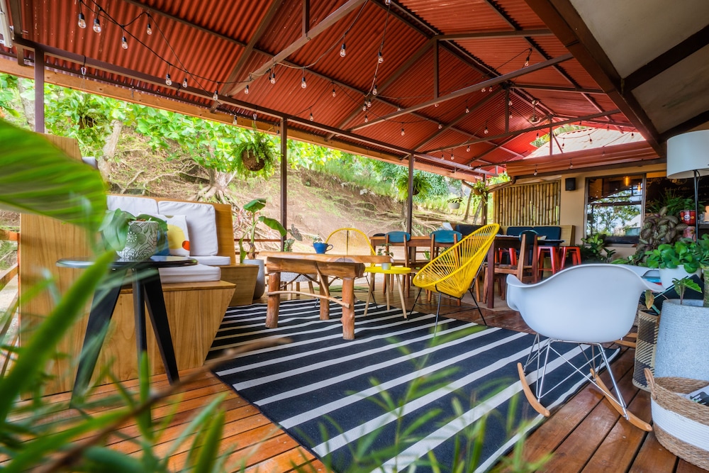 Surf Synergy All-Inclusive Surf Retreat