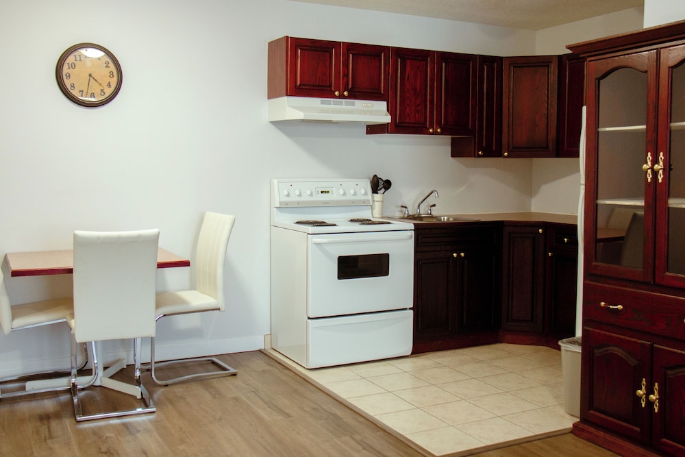 Western Budget Motel Plus Mosaic Suites
