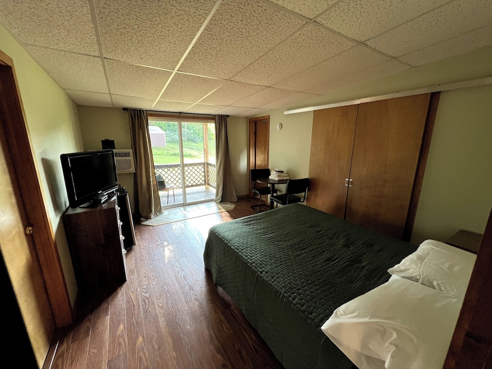 Lost Pines Lodge - Property Image 38